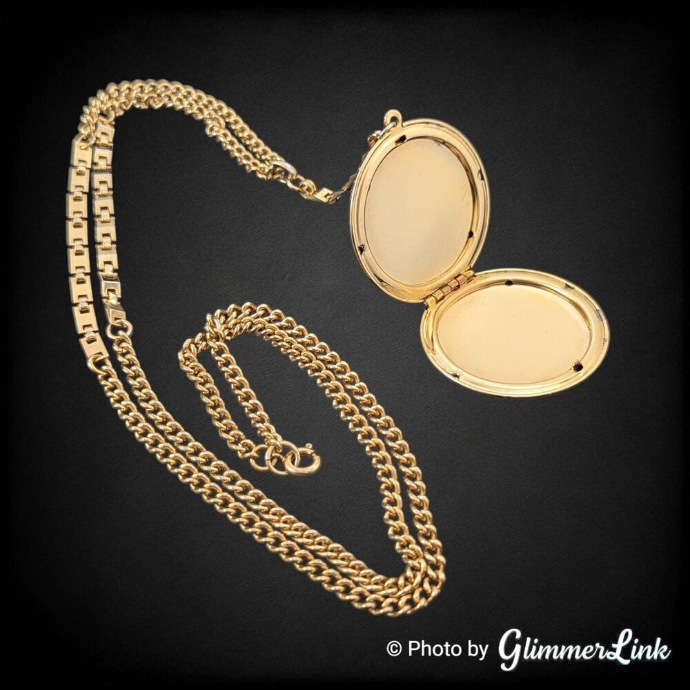 Vintage Gold Tone Engravable Locket Y Drop Necklace Long Locket Chain - Picture 3 of 16